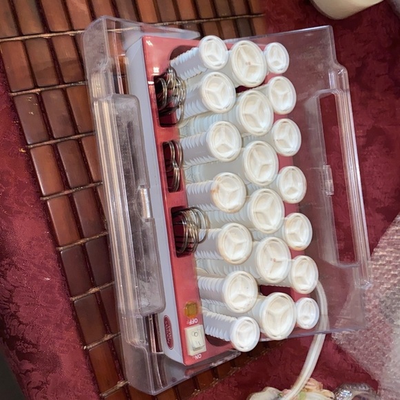 Vidal Sassoon Accessories - BX49 Vidal Sassoon Hairsetter 20 Hot Rollers Curlers Set with 19 Clips - TESTED